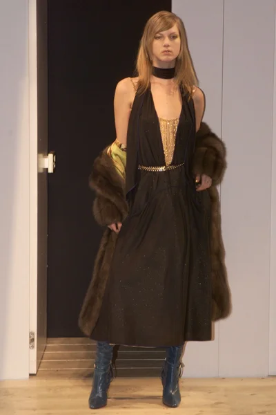 Look 77